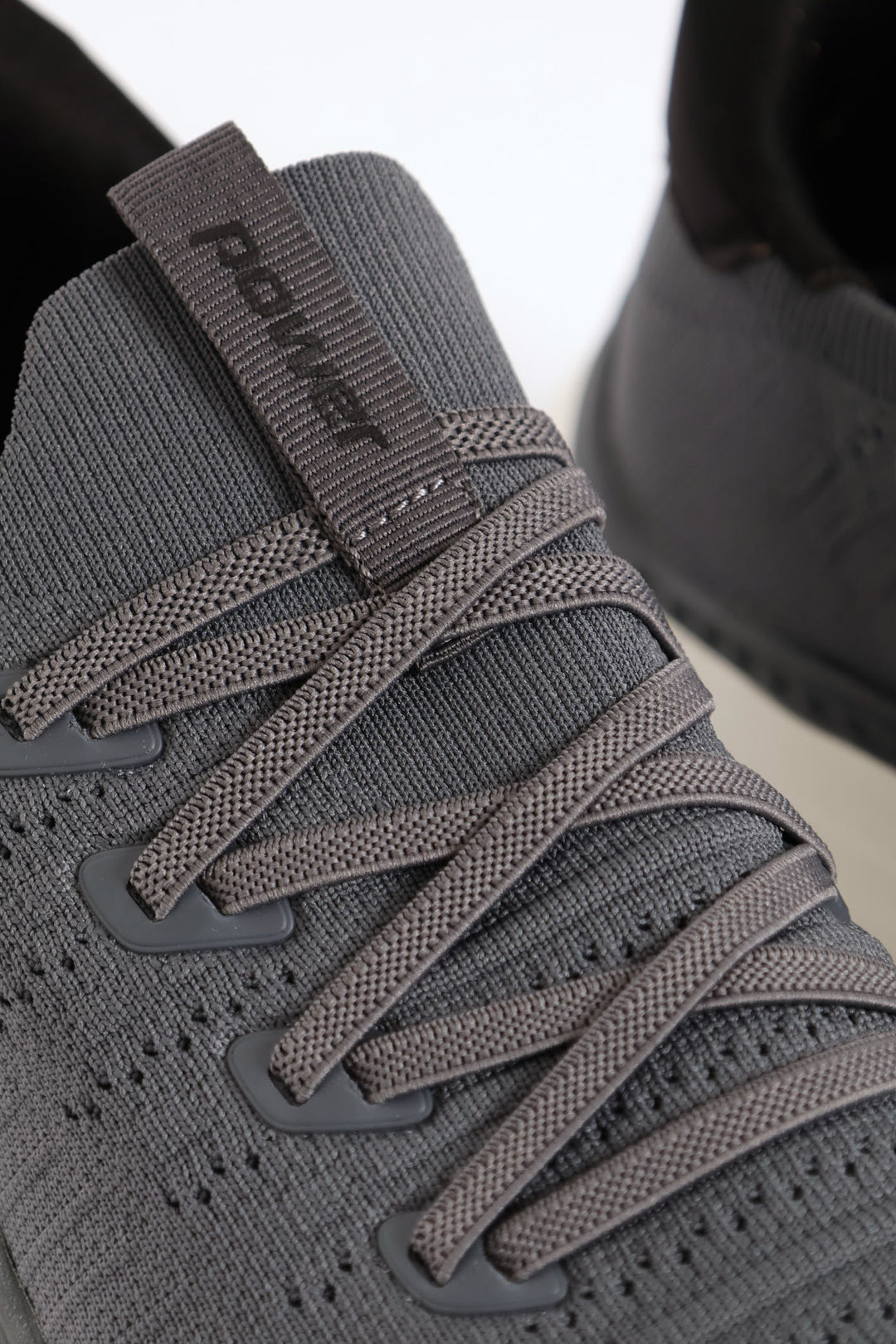 Onda Lace Up Knit Trainer - Grey