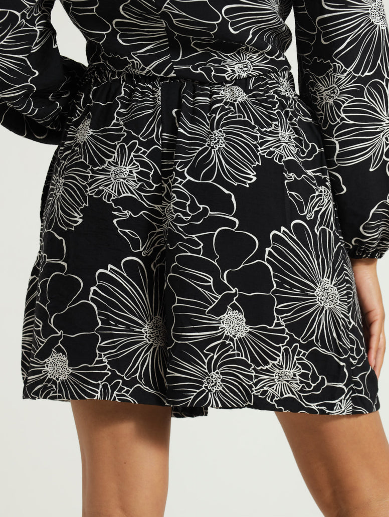 Floral Slub Short - Black/White