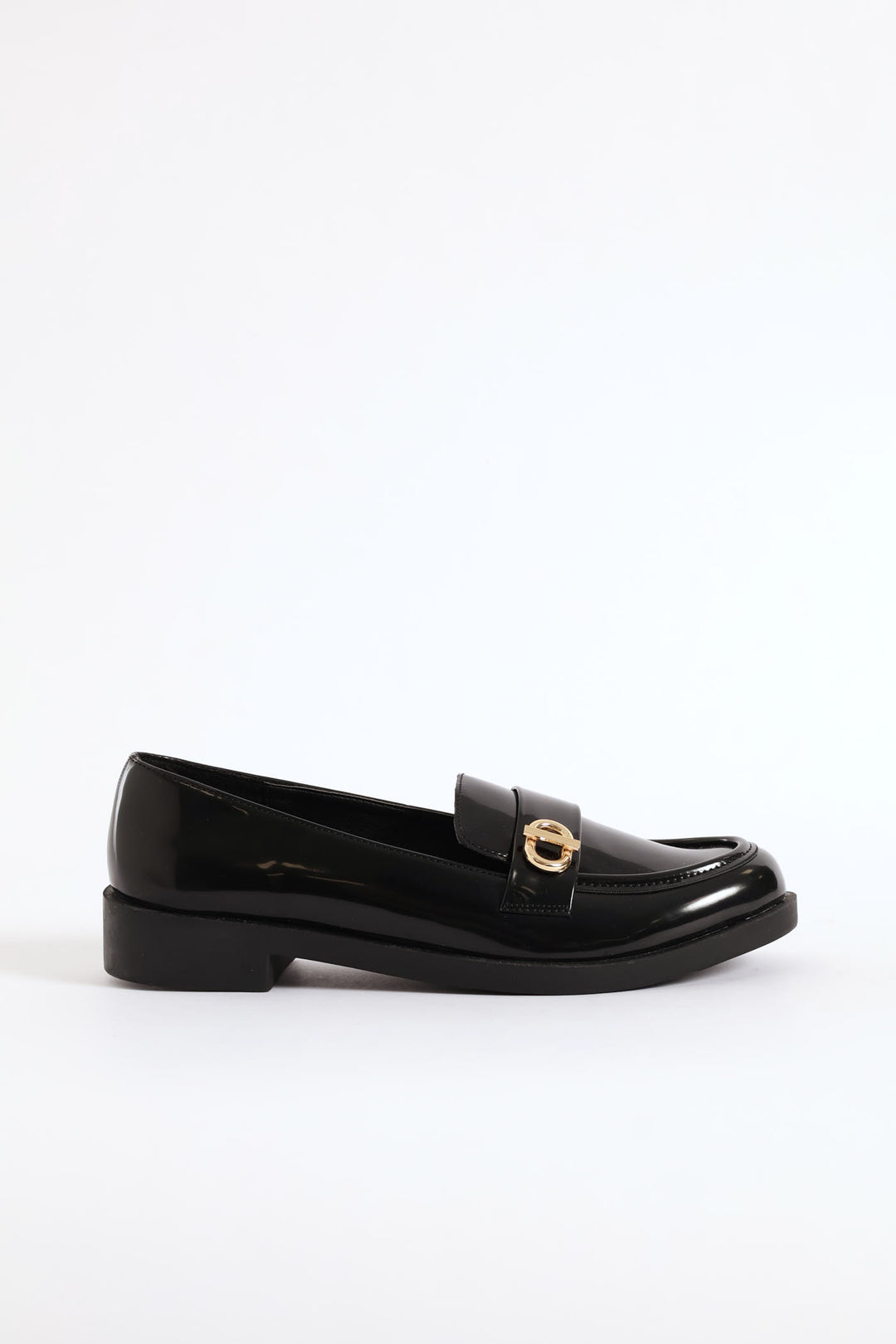 Side Circle Trim Shiny Loafer - Black