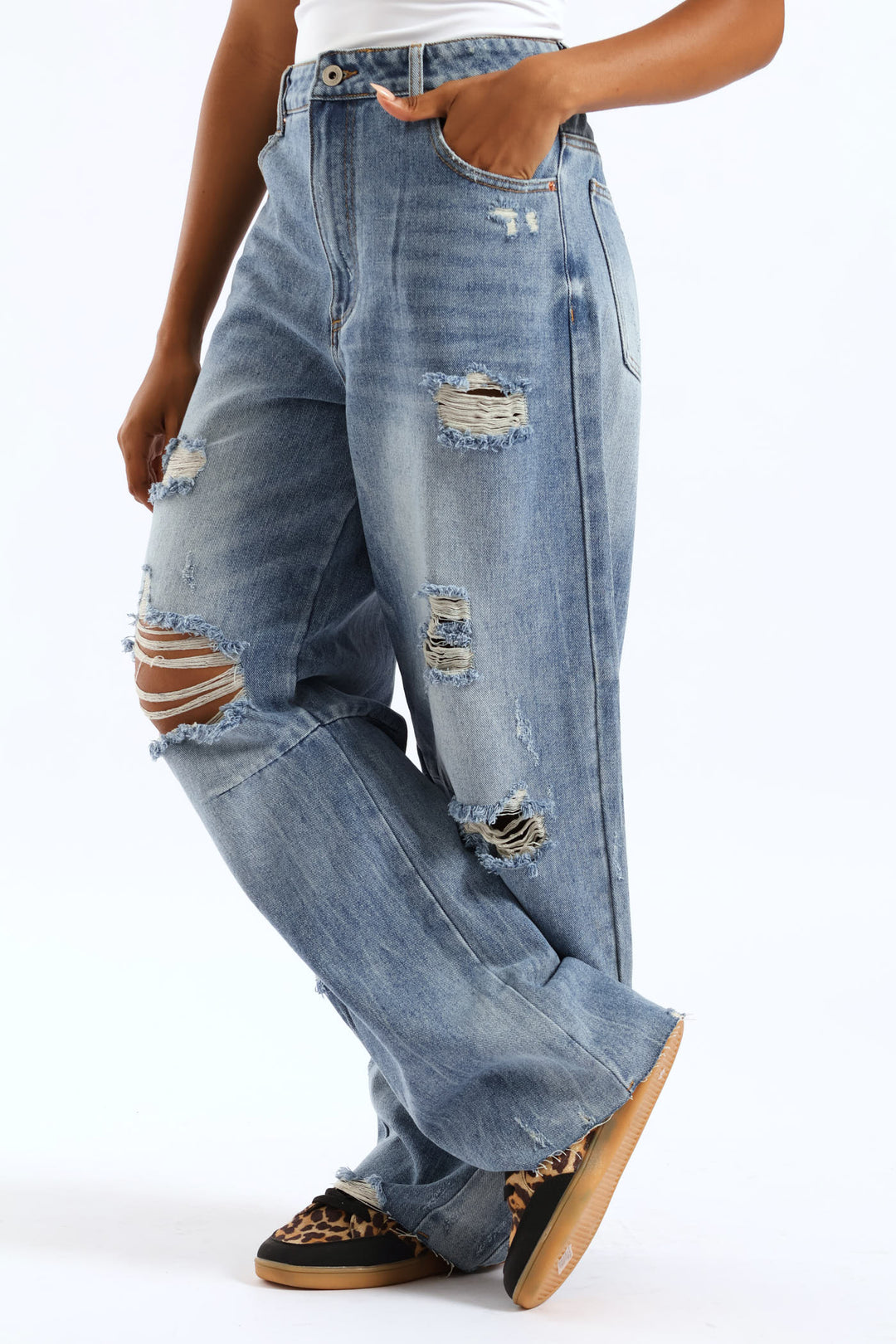 Ripped Barrel Jean - Salty Mid Wash