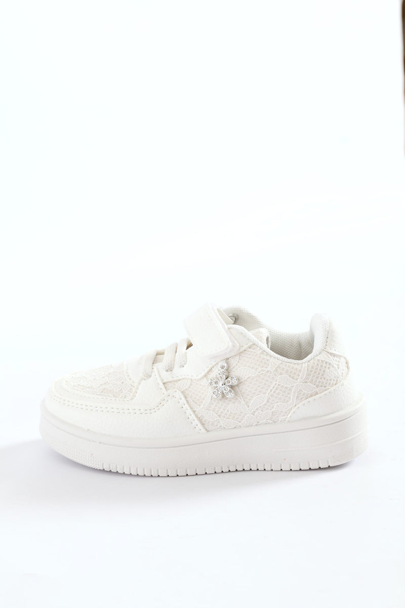 Pre-Girls Lace Court Sneaker - White