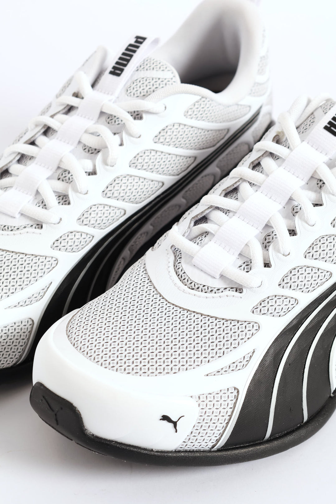Voltra Lace Up Trainer - White