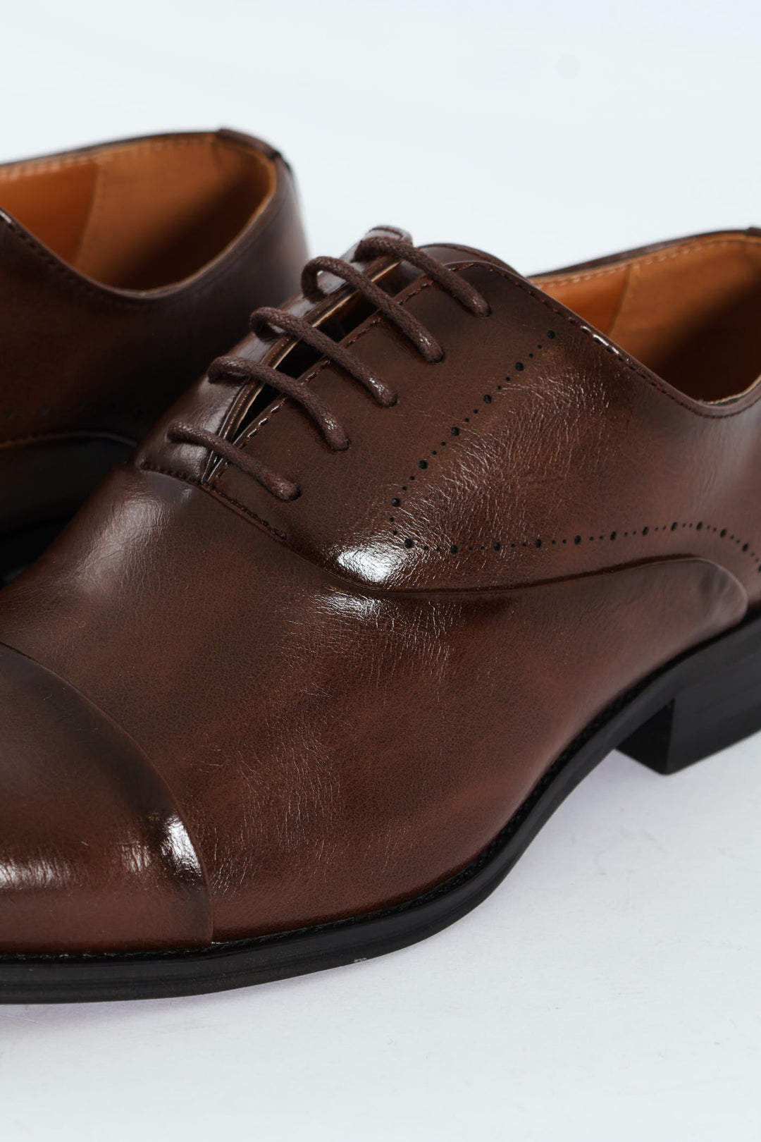 Toe Cap Oxford Shoe - Brown