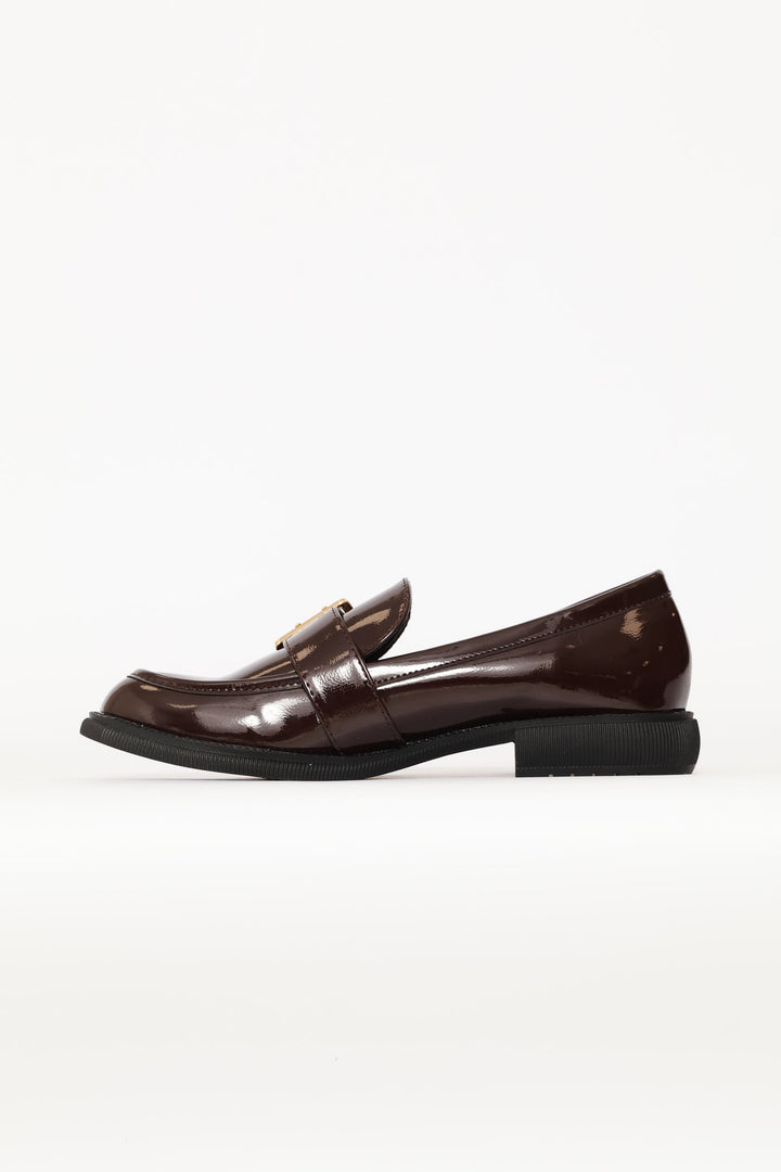 Crinkle Faux Leather Loafer With Buckle And Eyelet Detail - Chocolate