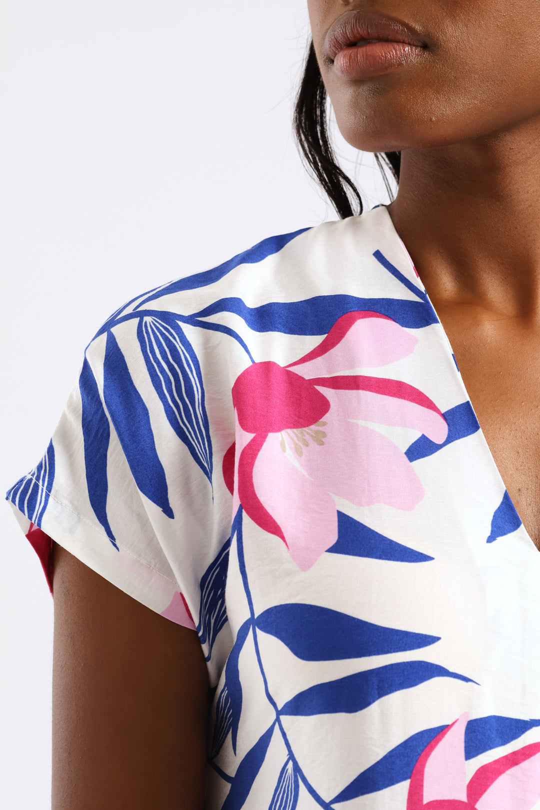 V-Neck Flared Kaftan Midi Dress - White/Blue