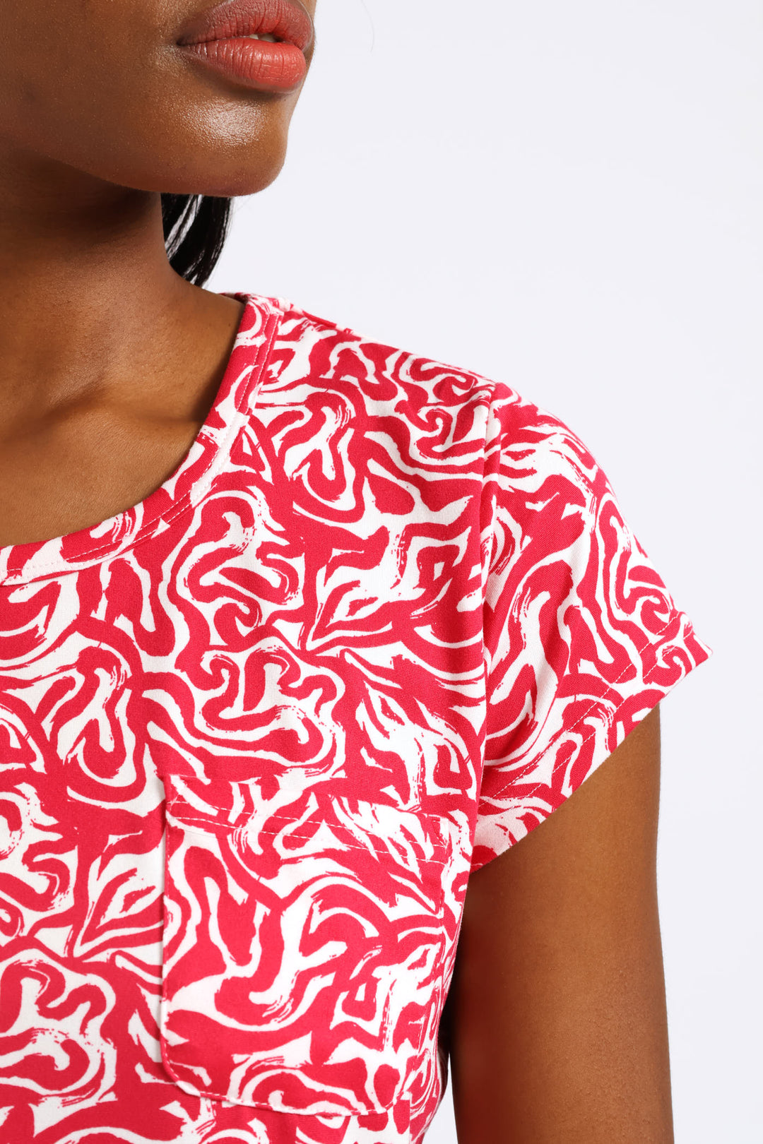 Two Tone Abstract Swirl Print Pocket Tee - White/Pink