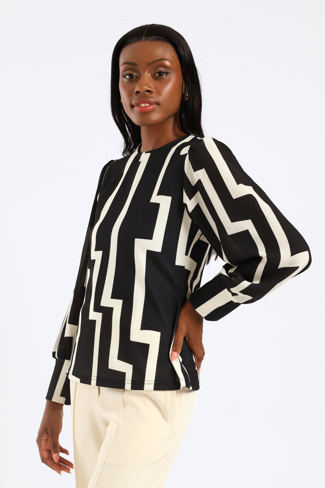 Crew Neck Knitwear Combo Blouse - Black/Cream