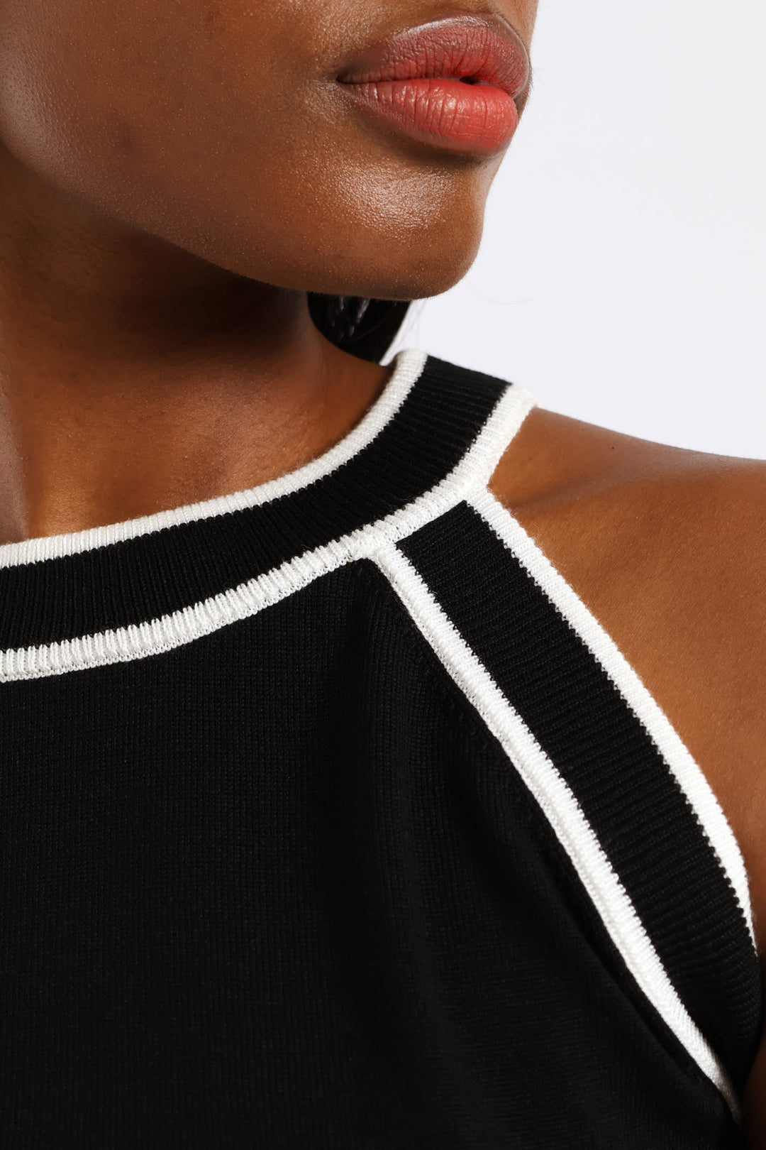 Contrast Tipped Tank - Black/White