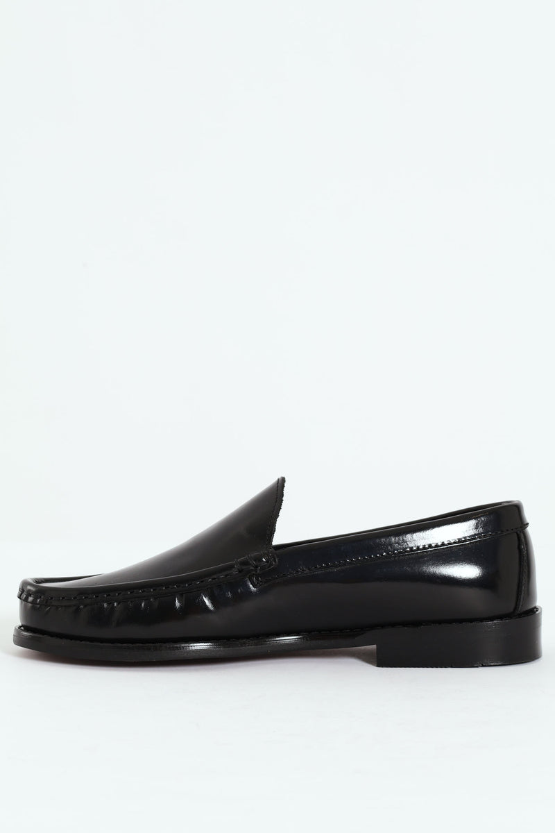 Hi Shine Plain Upper Moccasin - Black