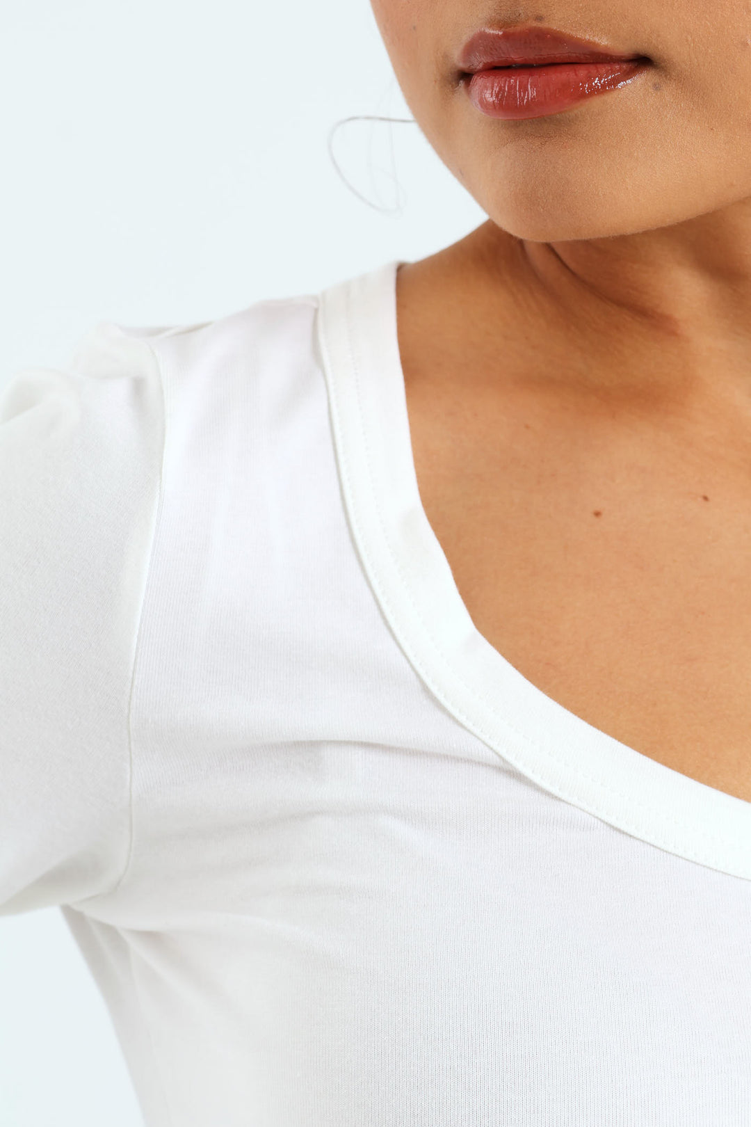 Long Sleeve Basic Scoop Neck Top - White