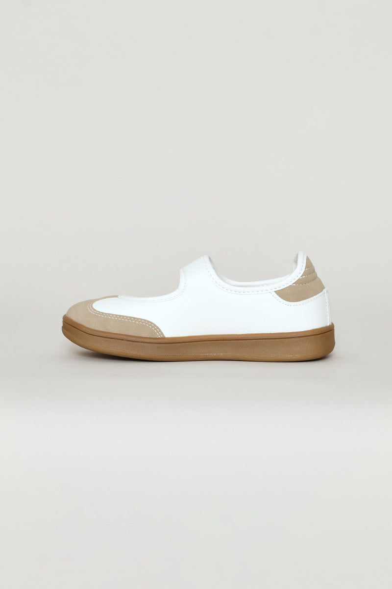 Girls Sneaker Pump - White/Black