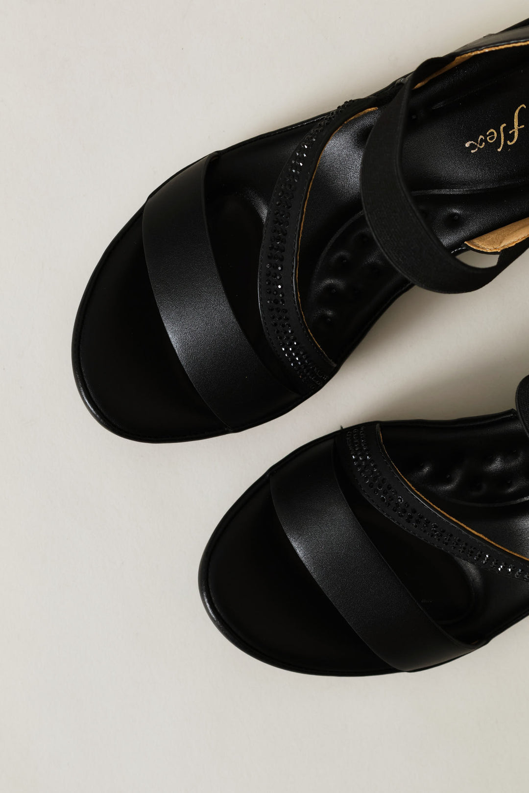 Shaped Heel Sandal - Black