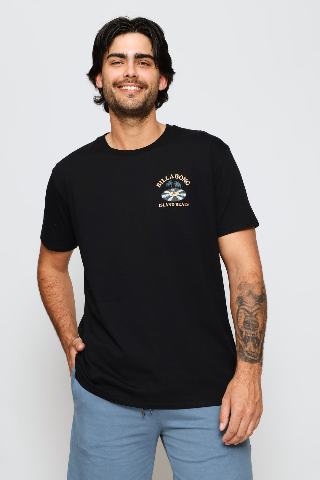 Island Beats Tee - Black