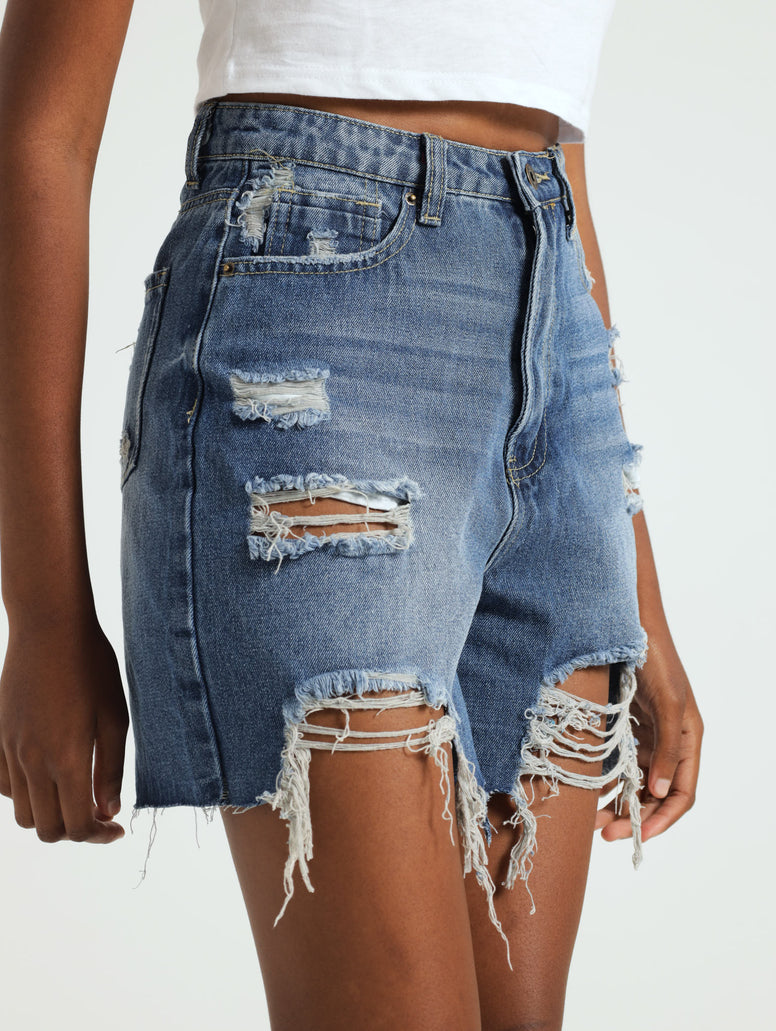 Abraised Mid Wash Short - Med Wash