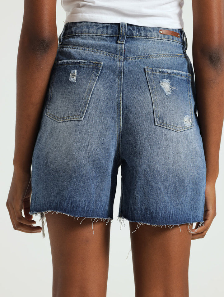 Abraised Mid Wash Short - Med Wash