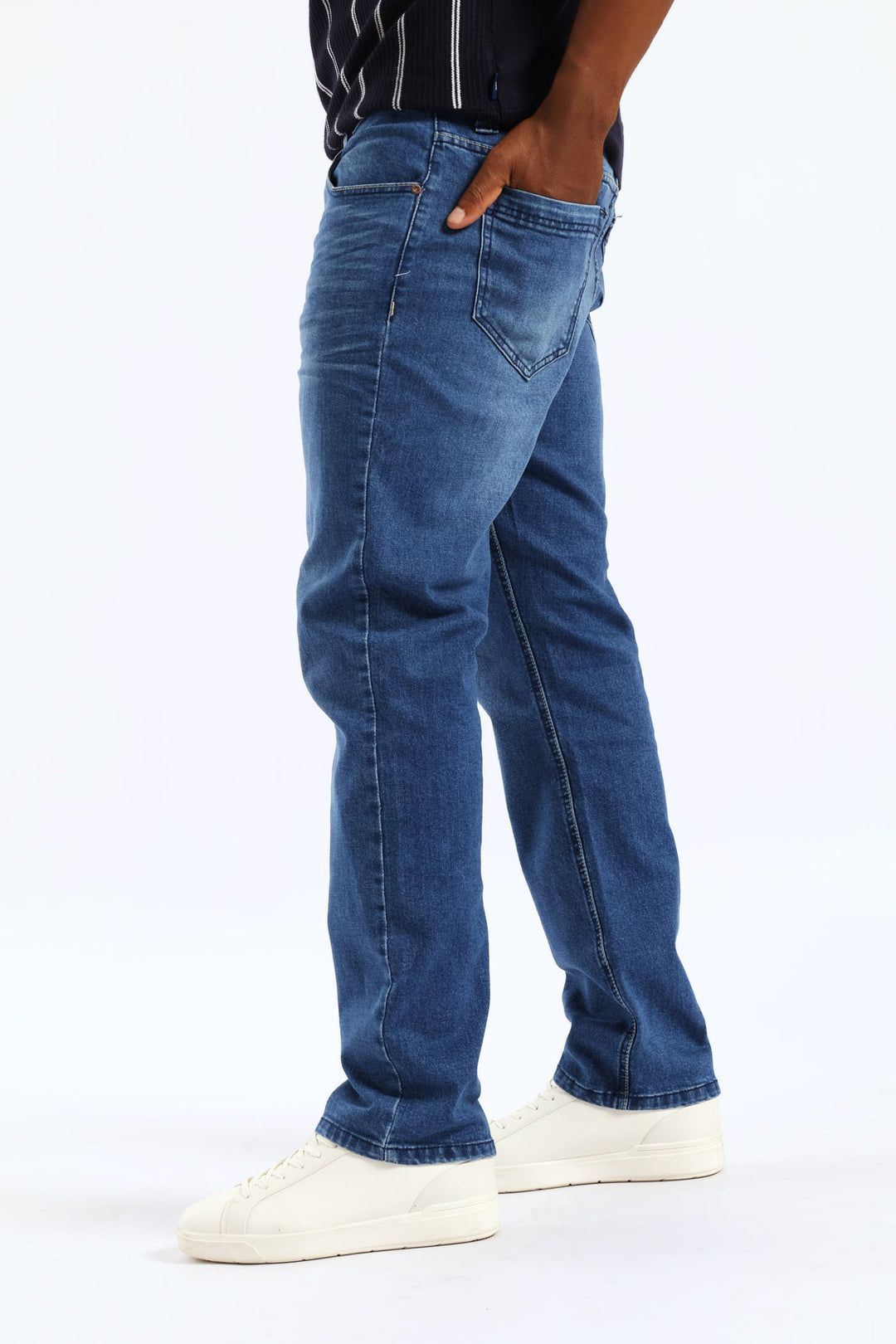 Indigo Washed In Straight Jean - Dark Wash