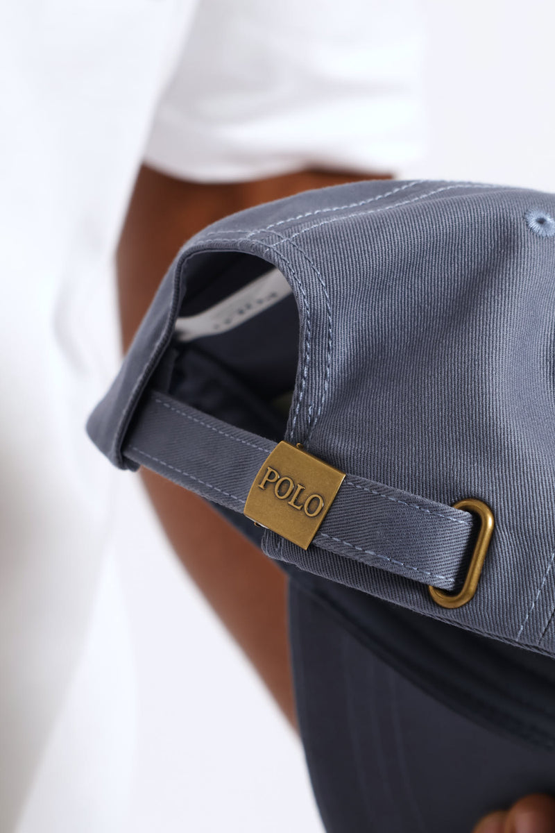 6 Panel Badge Peak - Blue