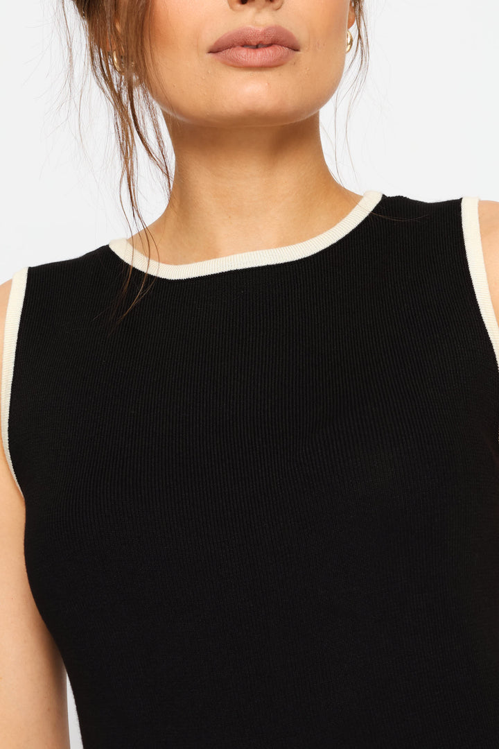 Crew Neck Contrast Pullover - Black/Cream