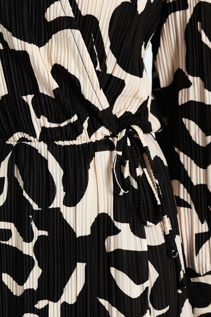 Collared Monochrome Plisse Midi Dress