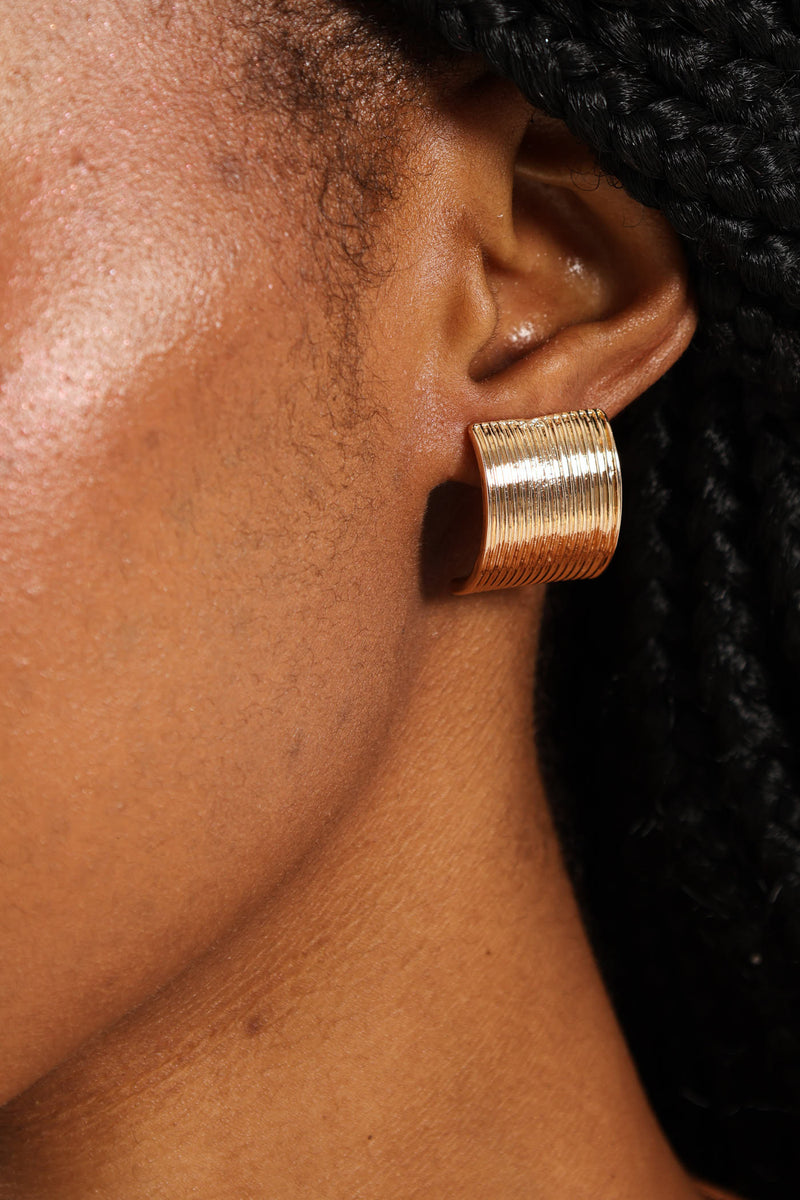Fluted Earring - Gold