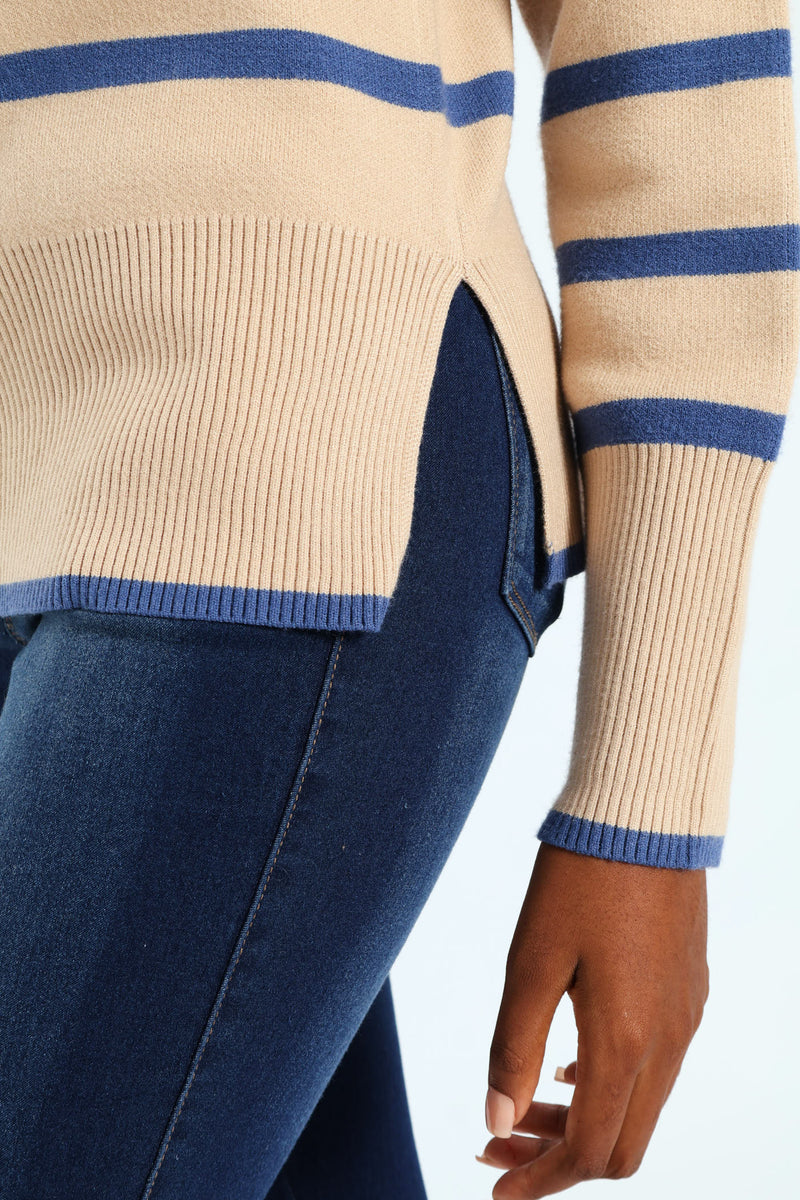 Relaxed Chevron Pullover With Slits & Tipping - Beige/Blue