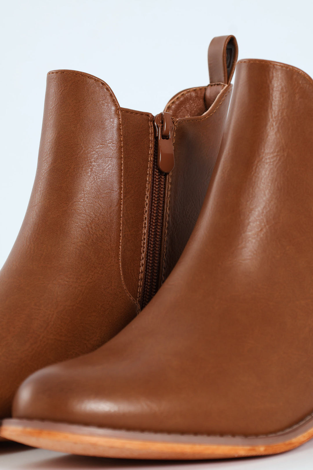 Sera Ankle Chelsea Boot With Wooden Outsole - Tan