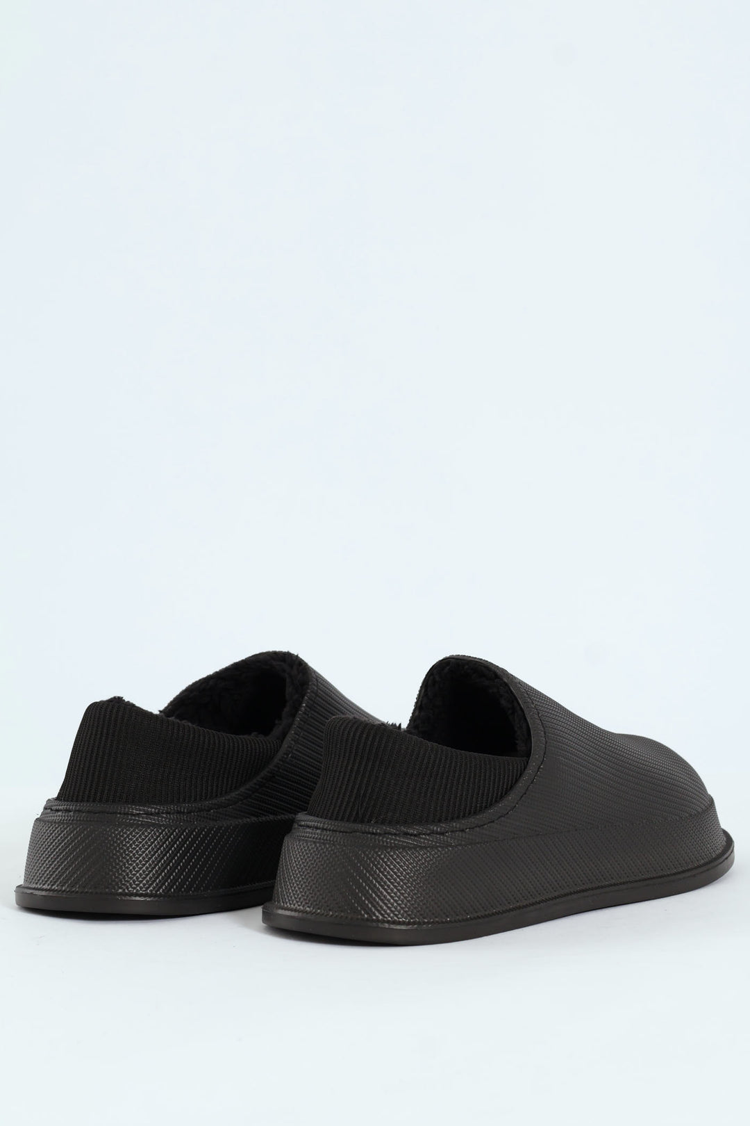 Closed Back Clog Slipper - Black