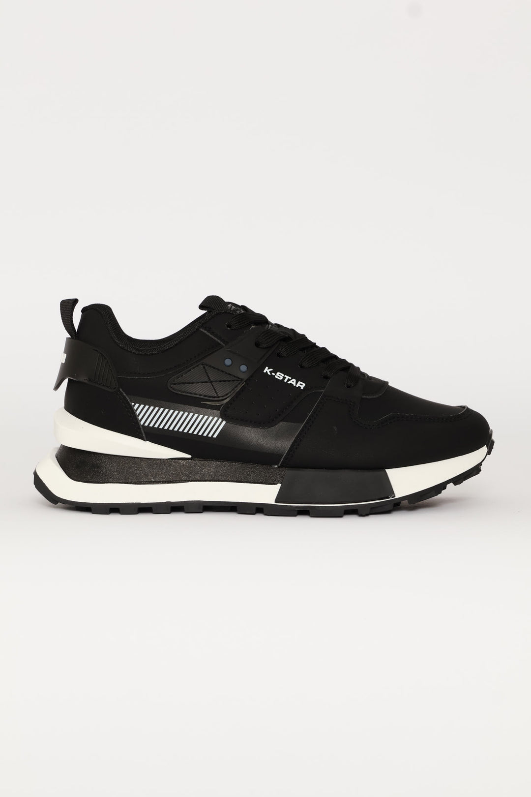 Ice Retro Lace Up Trainer - Black