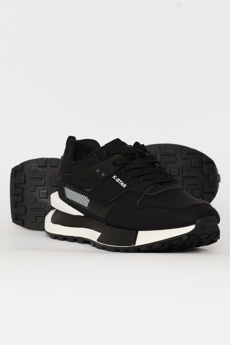 Ice Retro Lace Up Trainer - Black