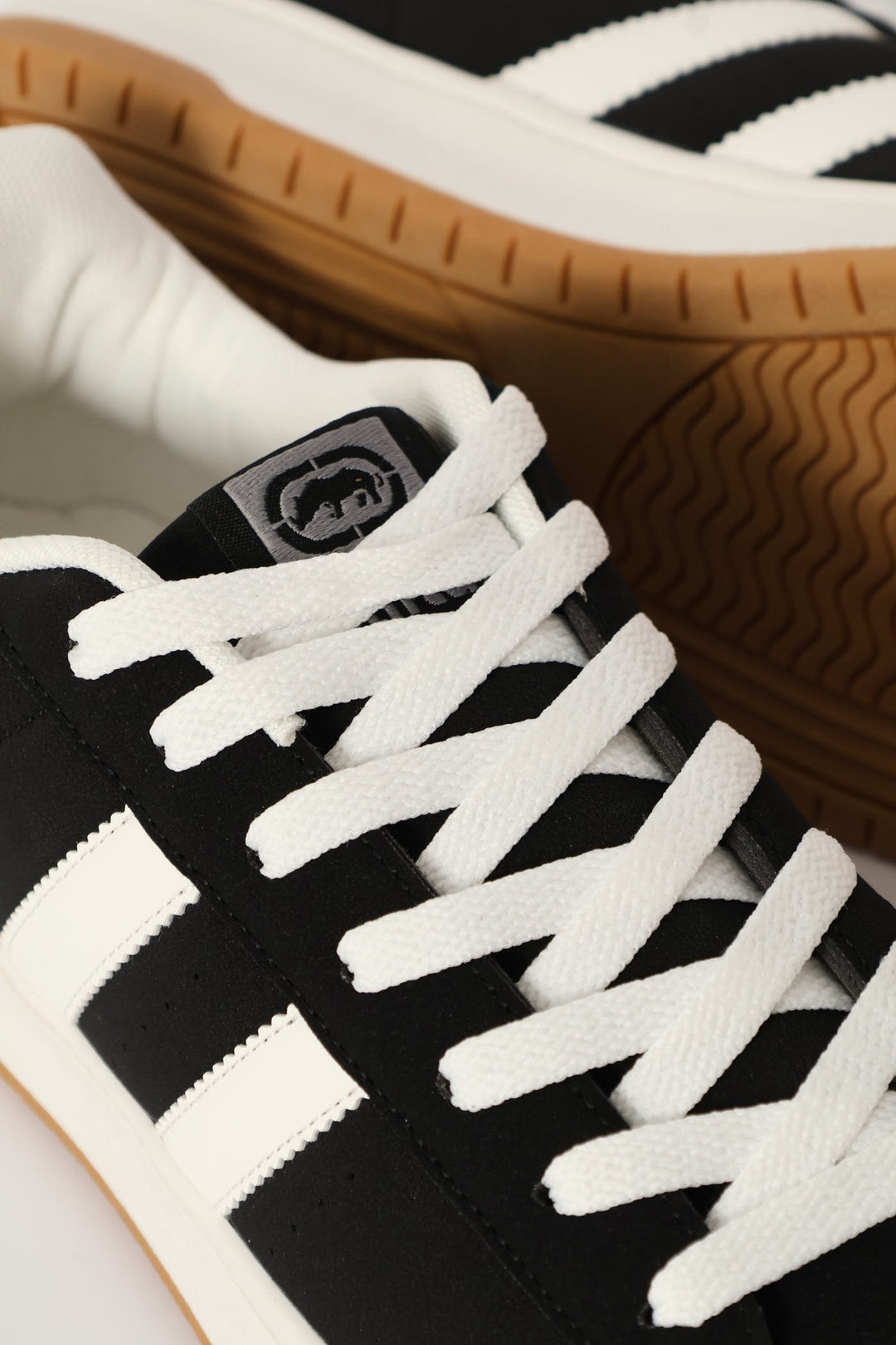 Double Stripe Lace Up Sneaker - Black
