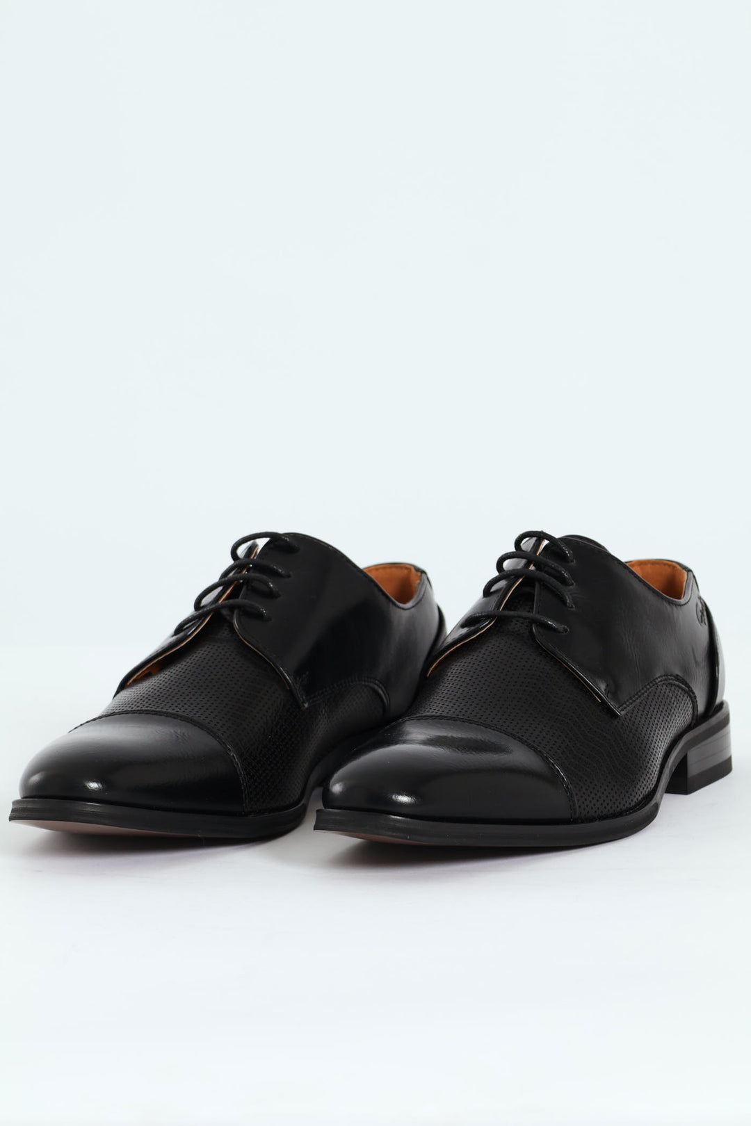 Toe Cap & Pin Punch Detail Derby Shoe - Black