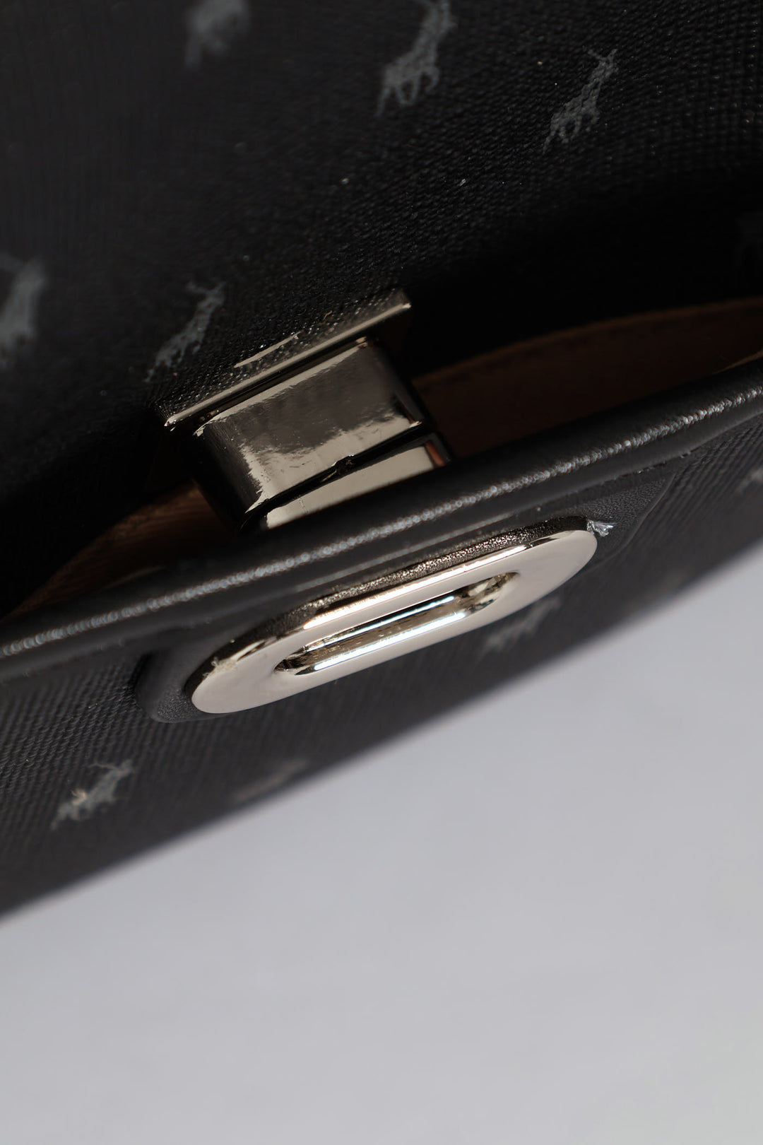 Iconic Turn Lock Camera Bag - Black