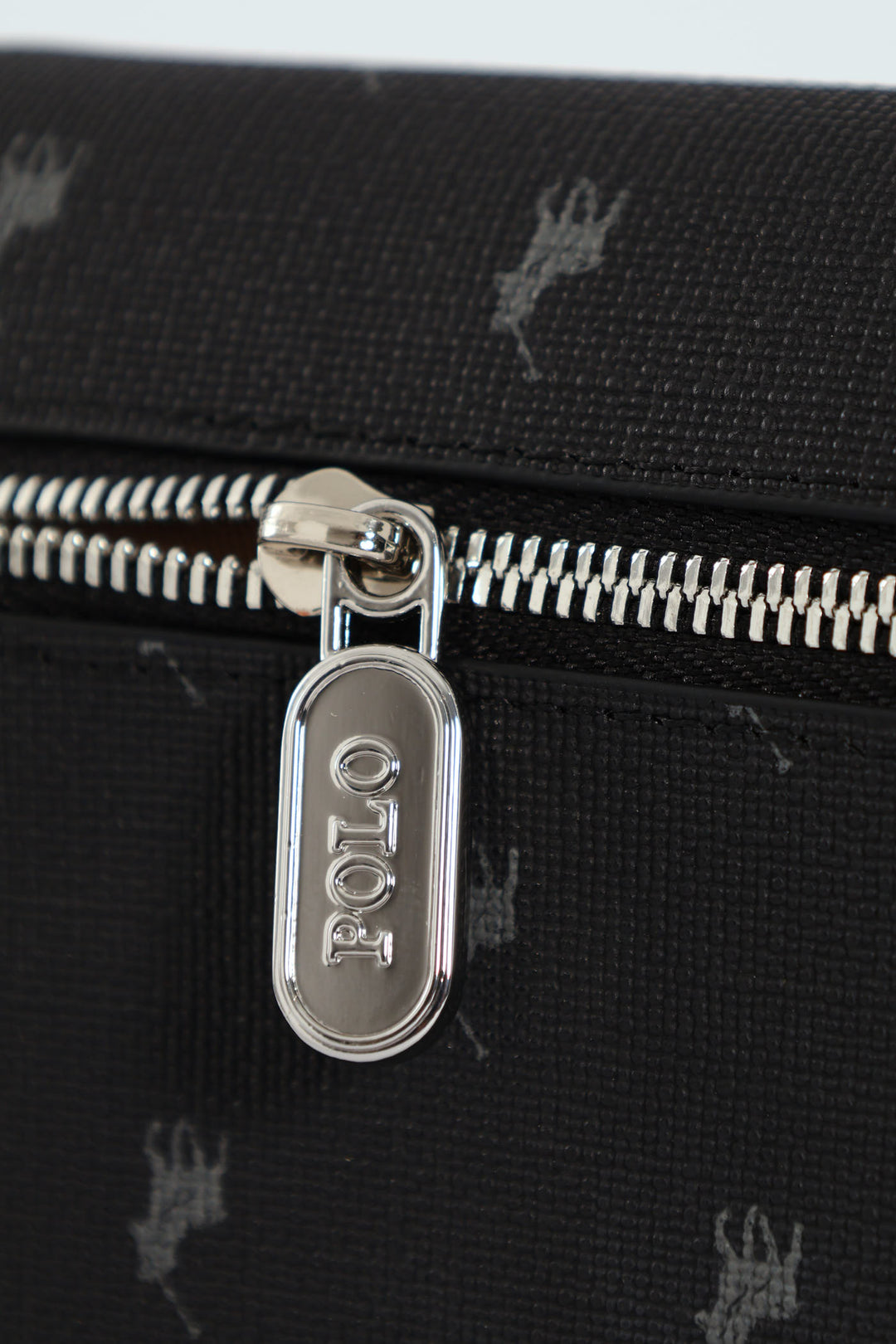 Iconic Travel Purse - Black