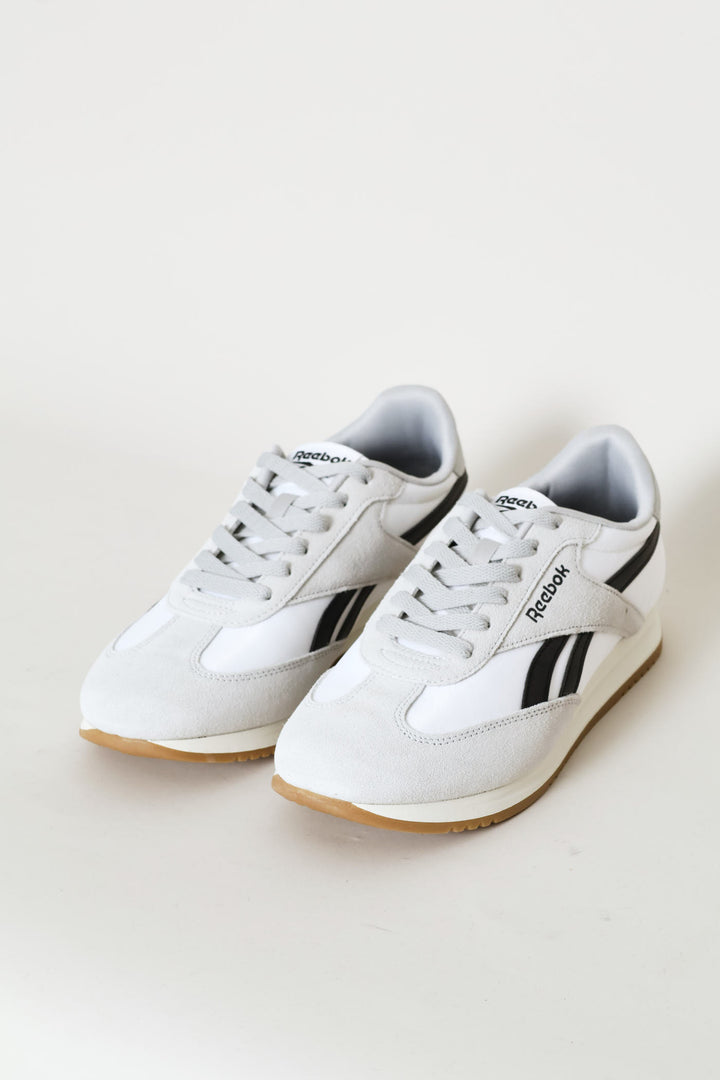World 70 Retro Trainer - White/Grey