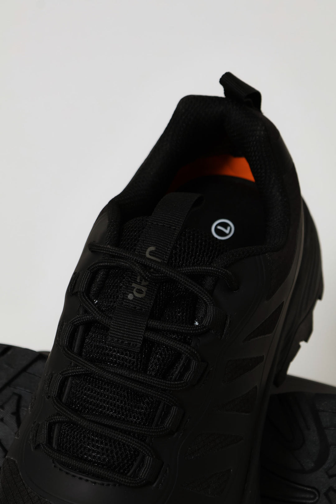 Compass Hiker Shoe - Black