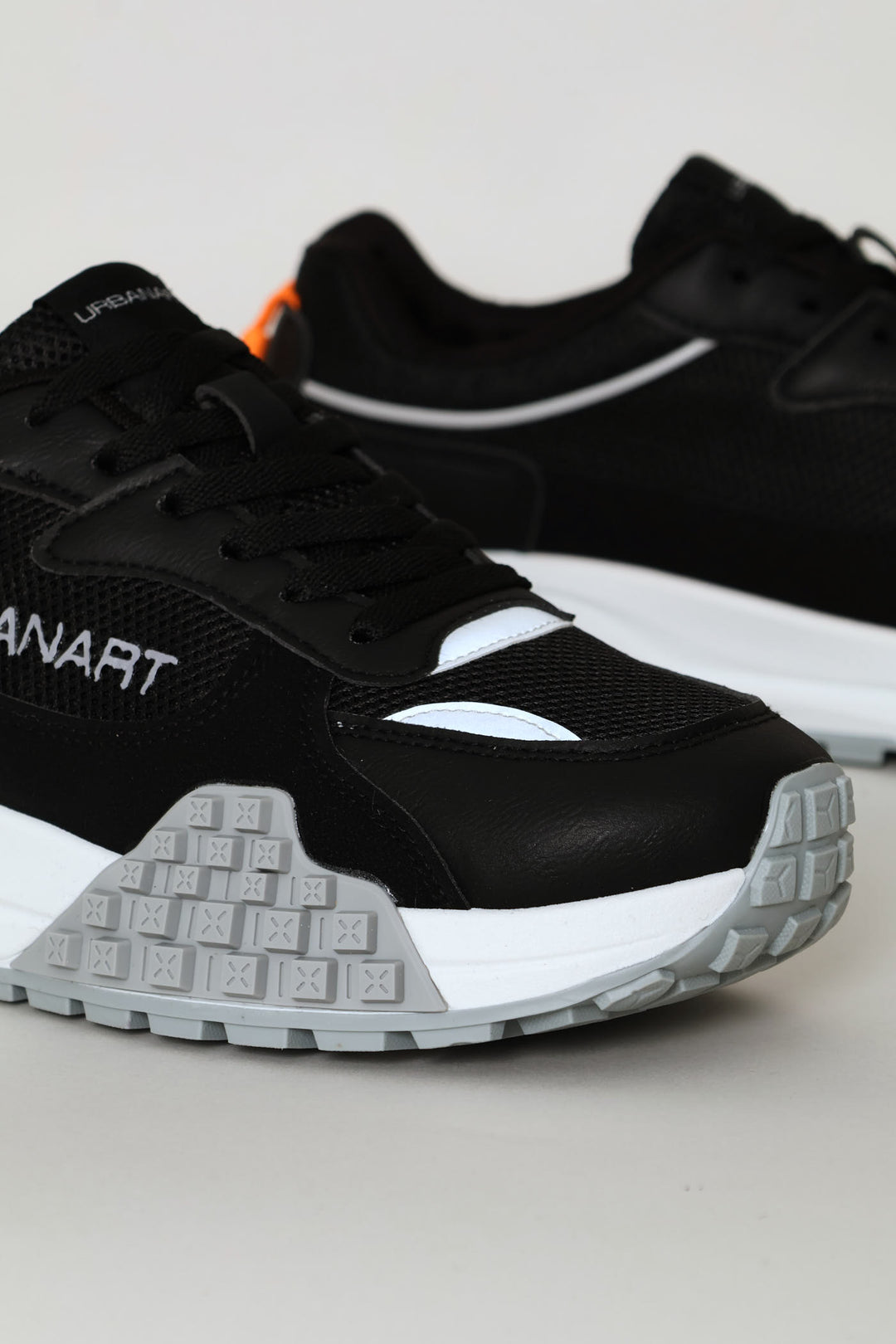 Redo 8 Retro Trainer - Black