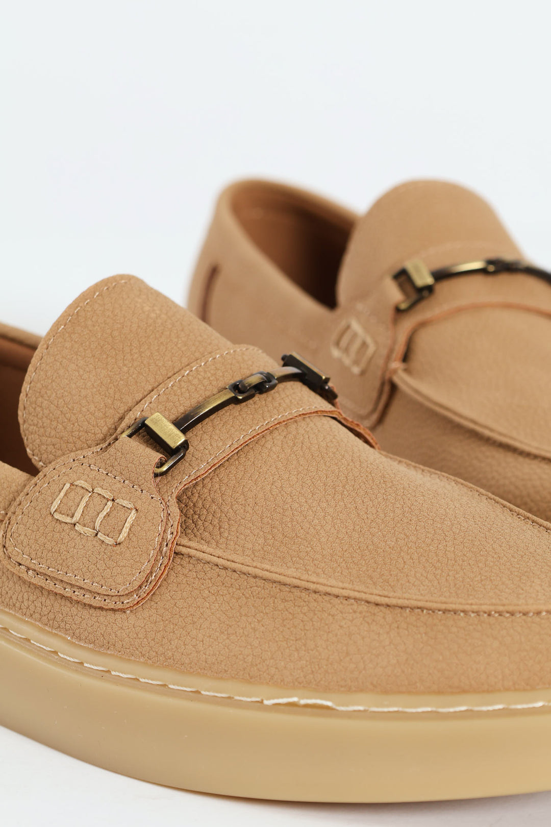 Pieza Metal Trim Slip On Loafer - Beige