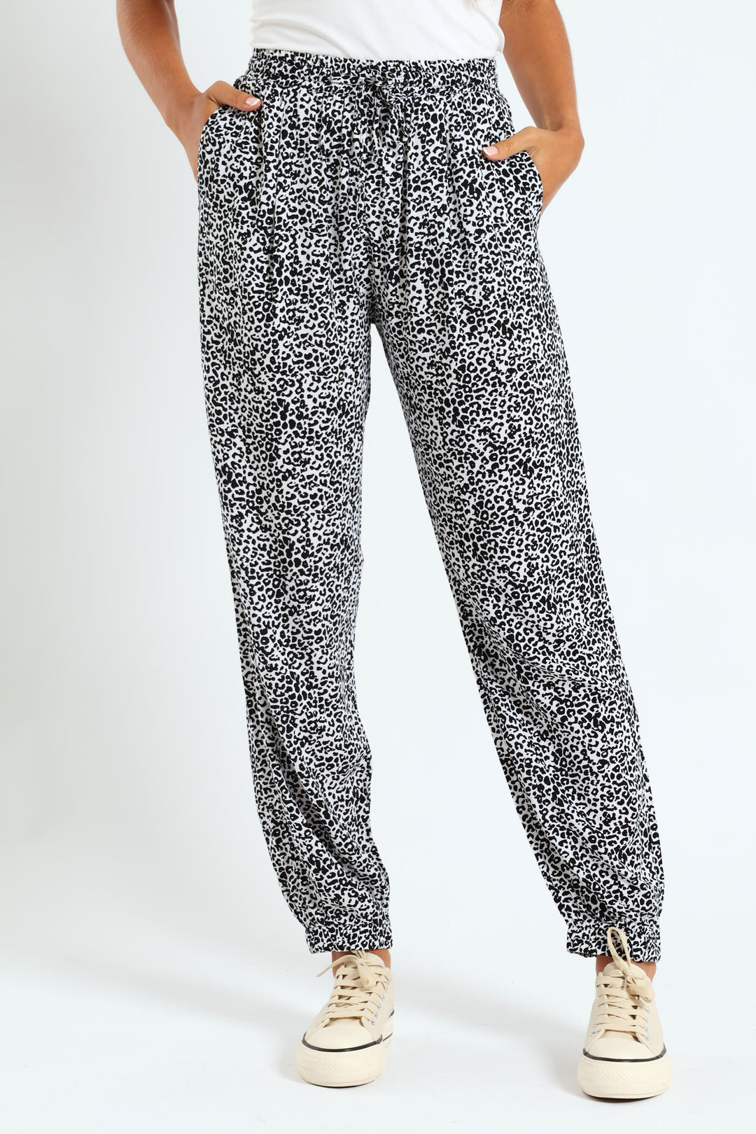 Pull-On Elasticated Cuff Jogger - White/Black
