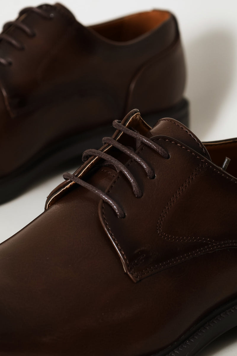 Plain Toe Lace Up Derby Shoe - Brown