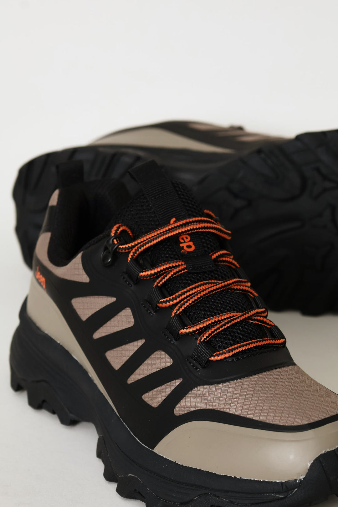 Compass Hiker Shoe - Black/Stone