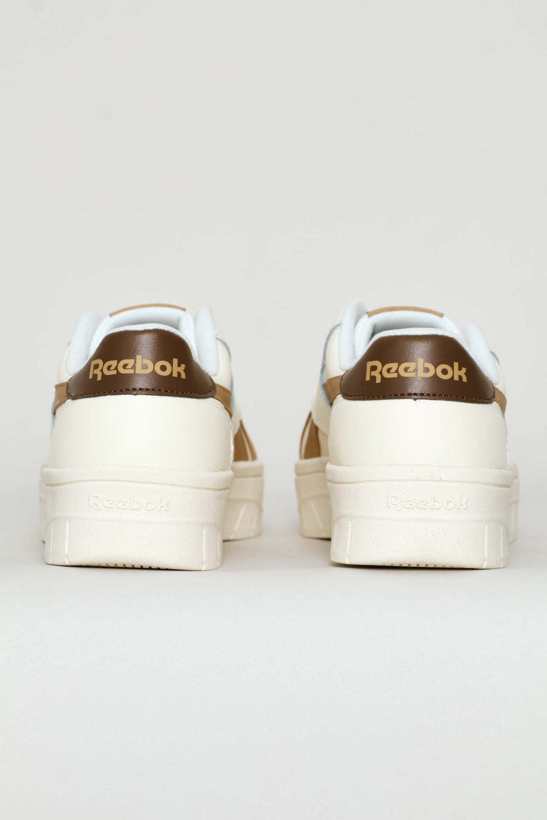 Court Advance Surge Sneaker - Chalk