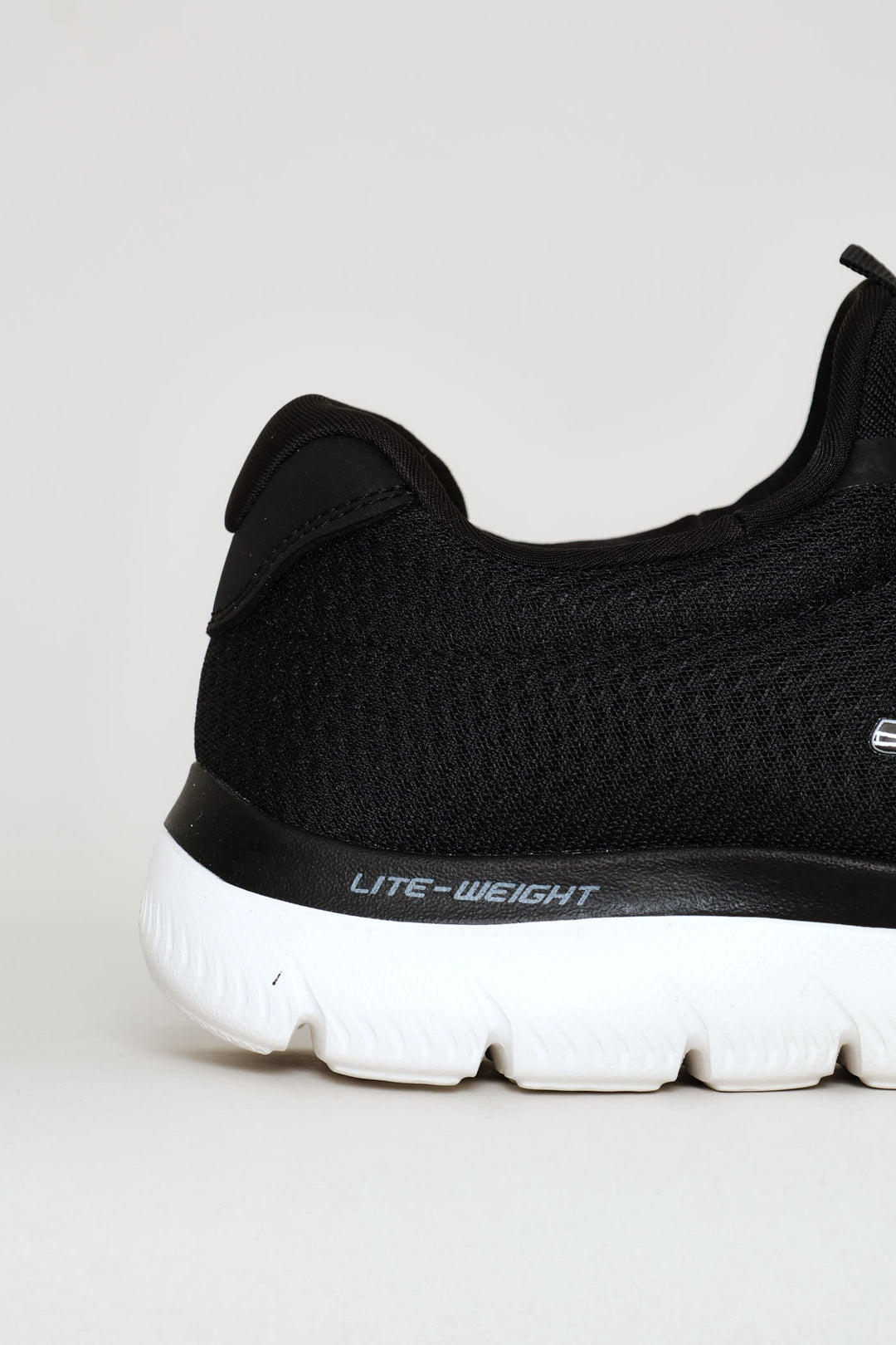 Summits Knit Trainer - Black