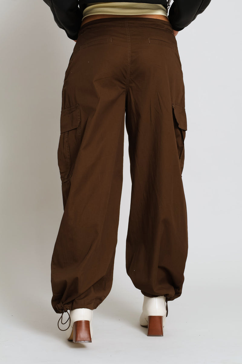 Baggy Cargo Parachute Pant - Brown