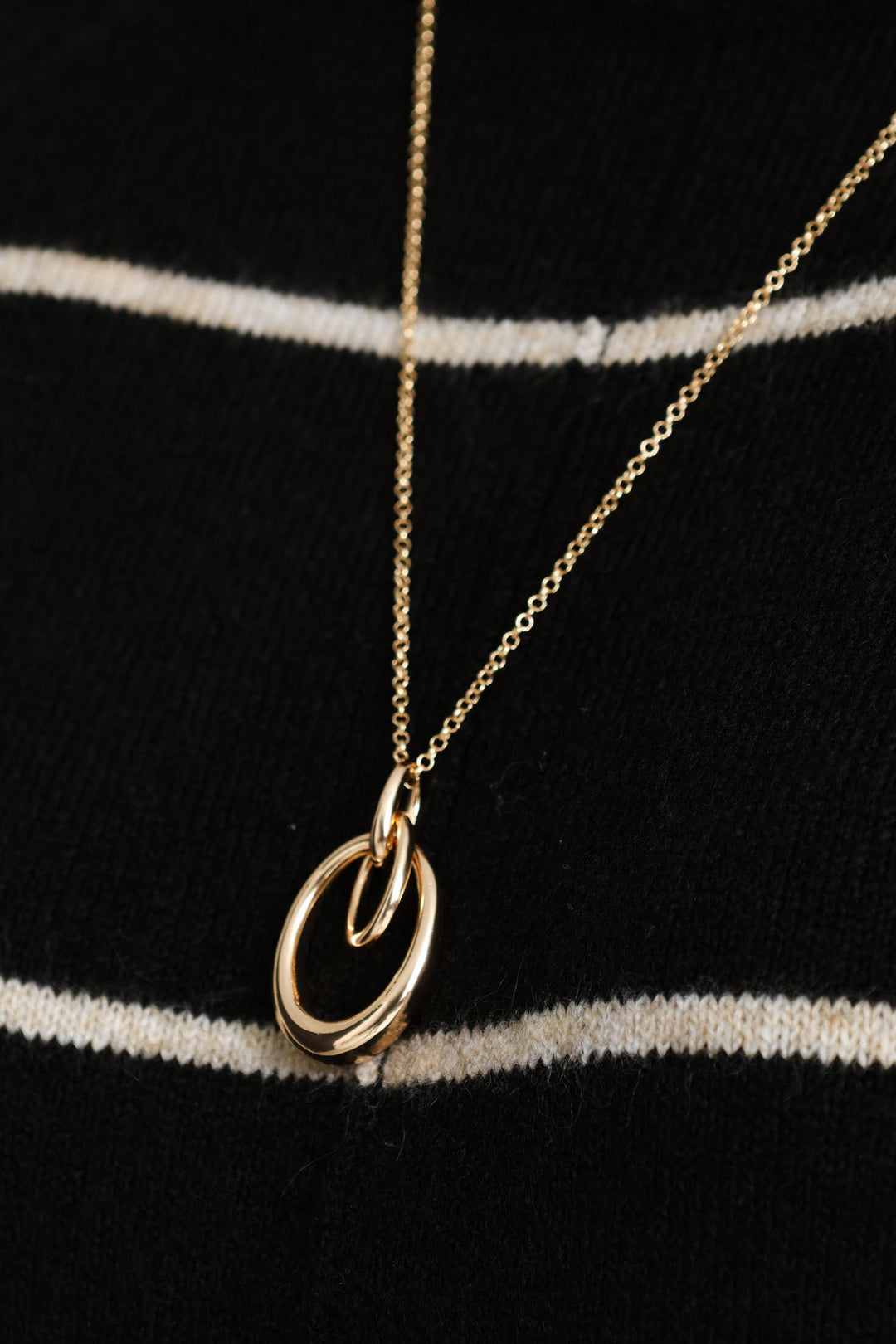 Long Oval Link Pendant Necklace - Gold