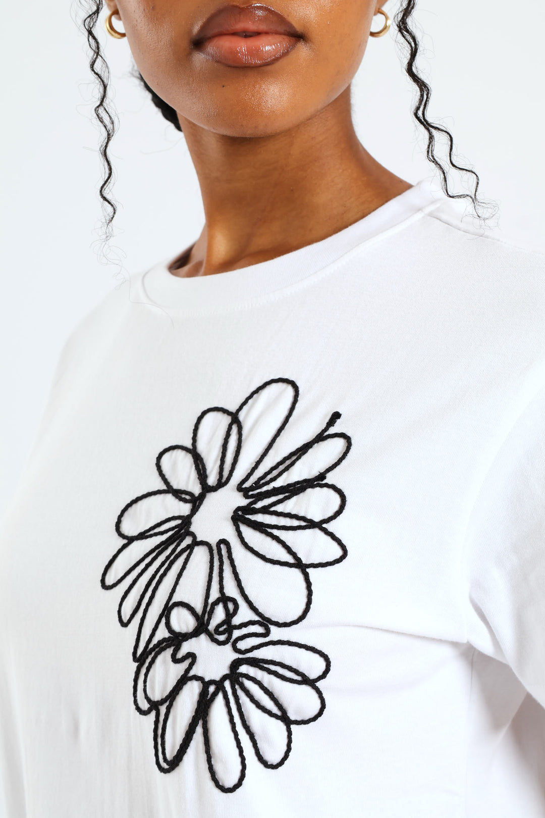 Rib Neck Daisy Cornelli Tee - White/Black