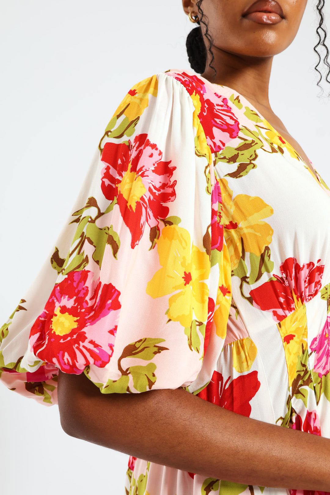 Bubble Sleeve V-Neck Pleat Detail Midaxi Dress