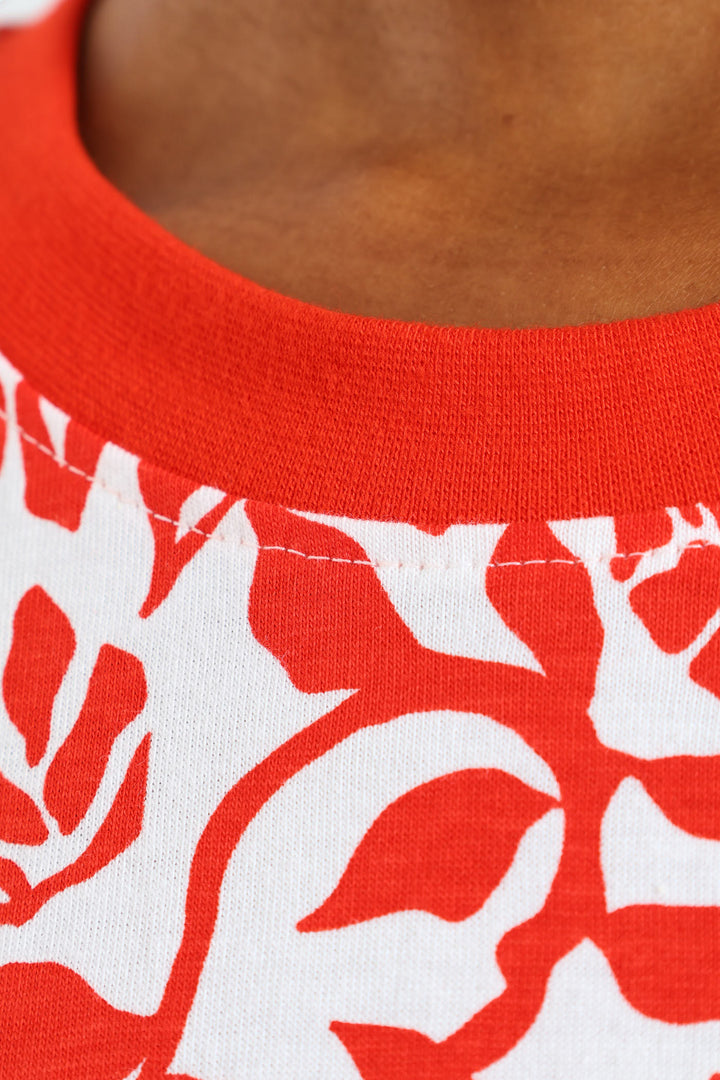 Plain Rib Neck Boxy Abstract Leaf Print Tee - Vermilion