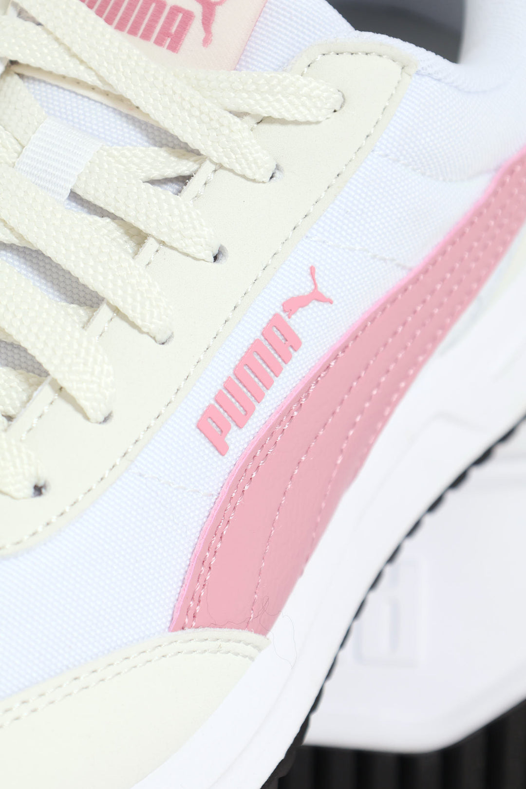 R78 Lightwind Sneaker - White/Pink