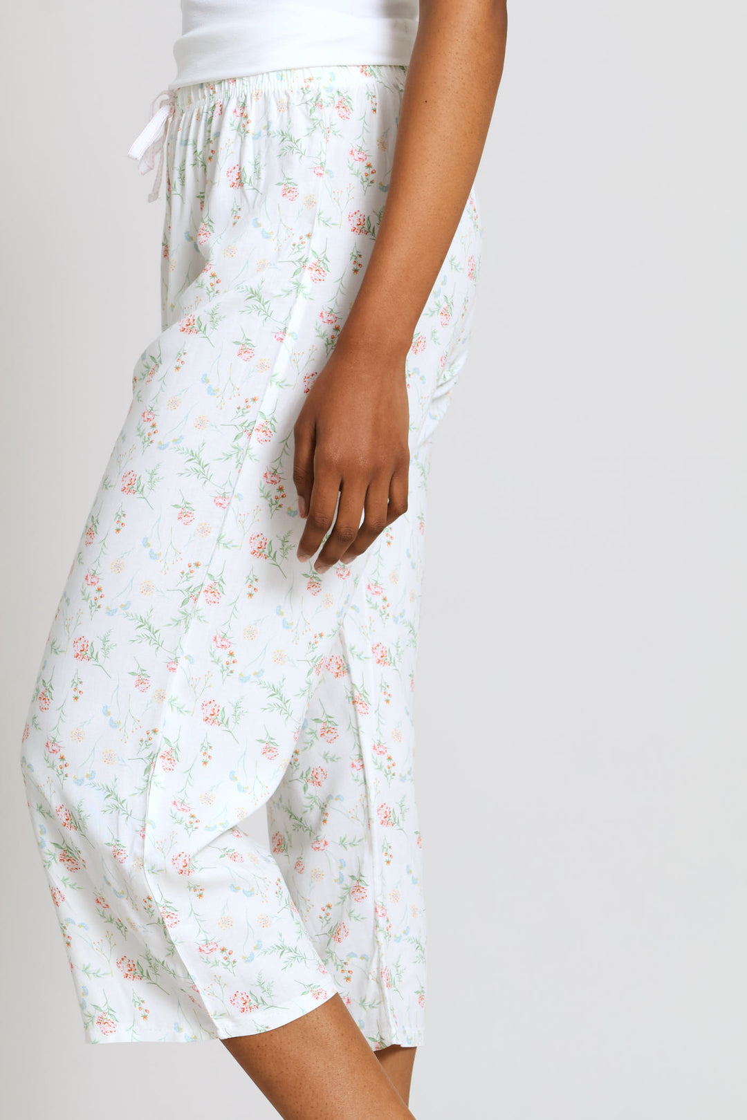 Floral Print Viscose Capri Sleep Pants - White