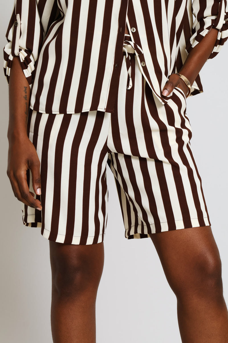 Elasticated Mid Thigh Shorts - Cream